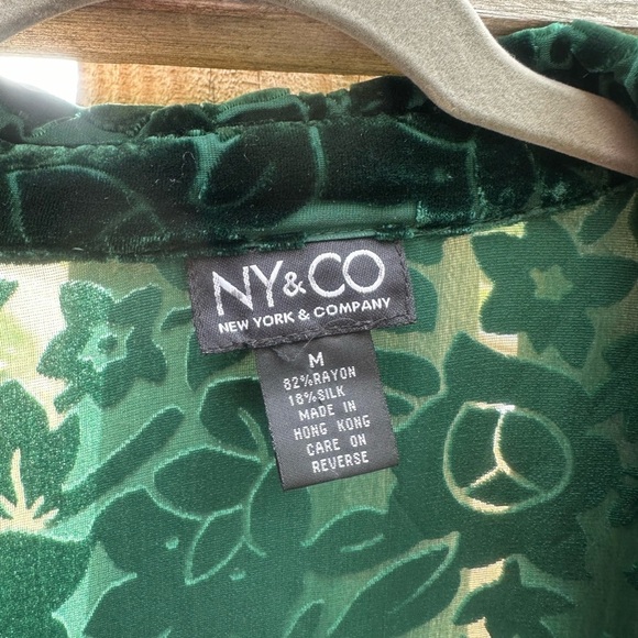 New York & Company Emerald Green Silk Blend Floral Velvet Burnout Button Down - Picture 3 of 5